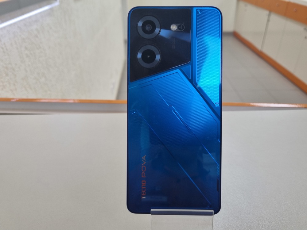 Смартфон Tecno Pova 5 8/256