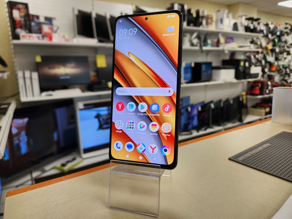 Смартфон Xiaomi Poco F3 8/256