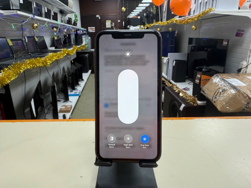 Смартфон Apple iPhone 11 64Gb