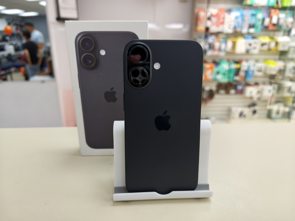 Смартфон Apple Iphone 16 256Gb