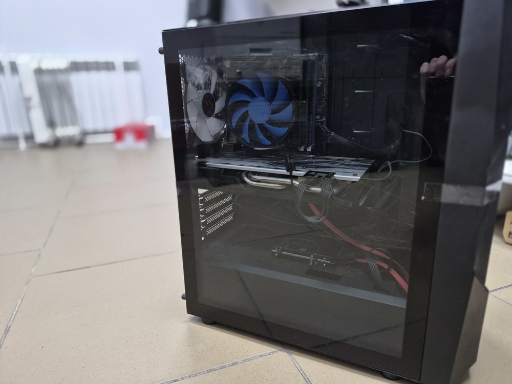 Системный блок Cougar *; Xeon E3-1240 v2, Radeon RX 580, 8 Гб, 256 Гб, 320 Гб