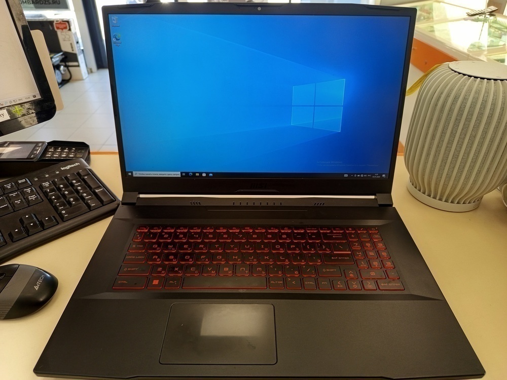 Ноутбук MSI;  Core I5-11400H, GeForce RTX 3060, 16 Гб, 500 Гб, Нет