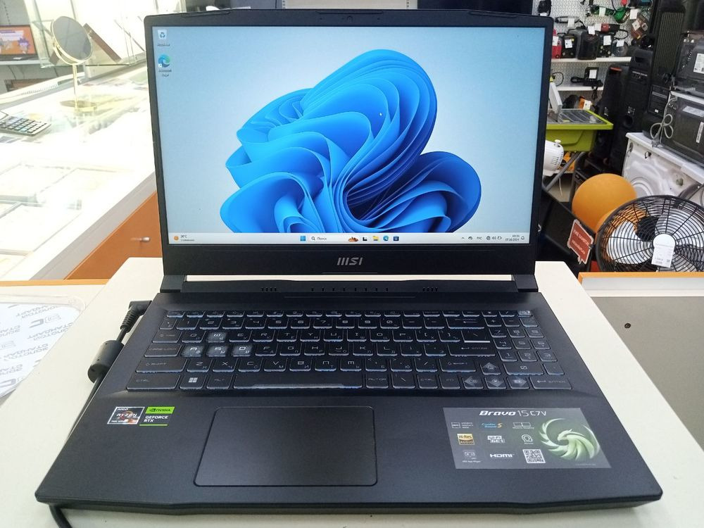Ноутбук MSI Bravo 15 C7VE-070XRU; Ryzen 5 7535H, RTX 4050, 8 Гб, 512 GB, Нет