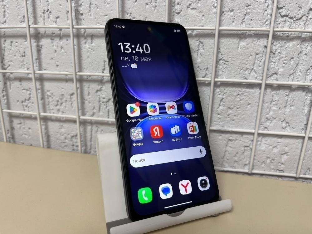 Смартфон Tecno Spark 40C 4/128
