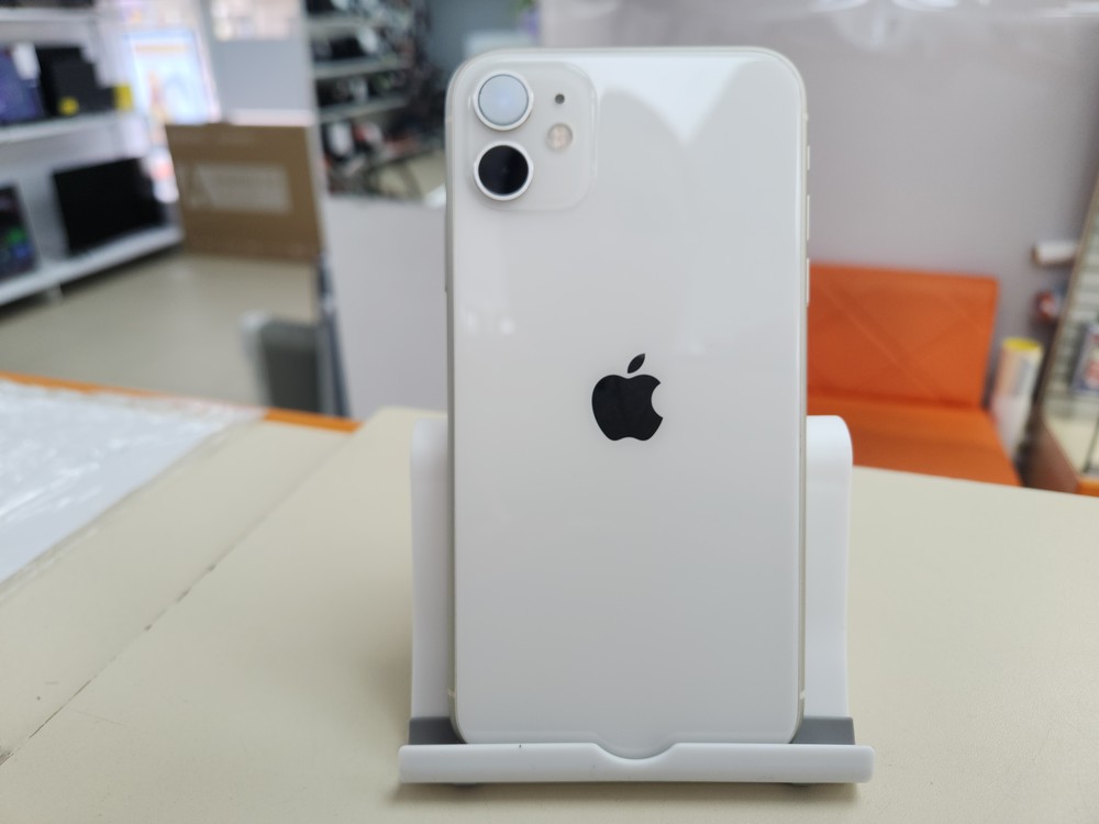 Смартфон Apple iPhone 11 128Gb