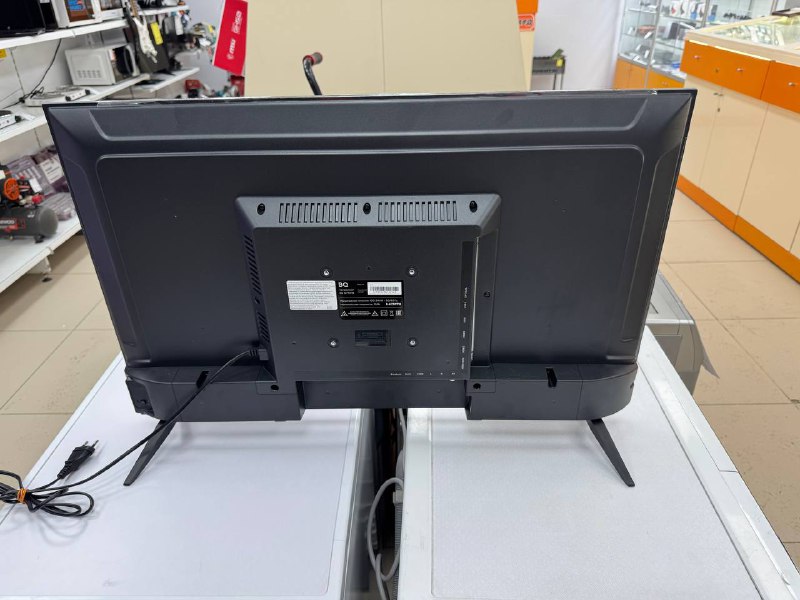 LED Телевизор BQ 32FS34B
