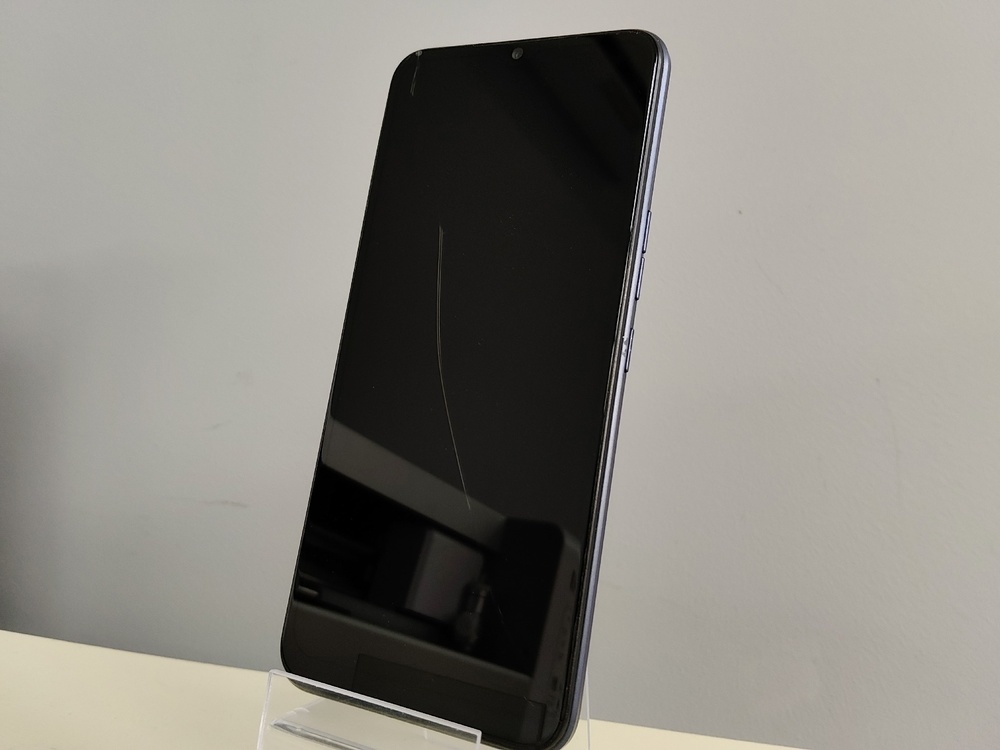 Смартфон Tecno Spark 8C 4/64