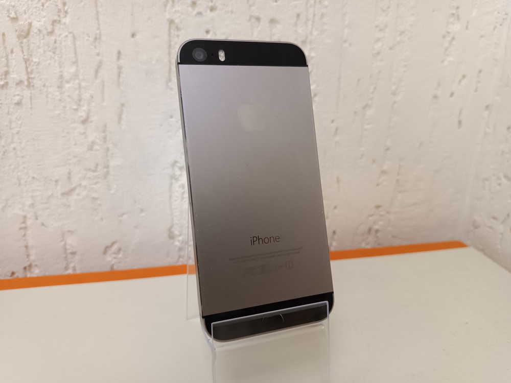 Смартфон Apple iPhone 5S 16Gb