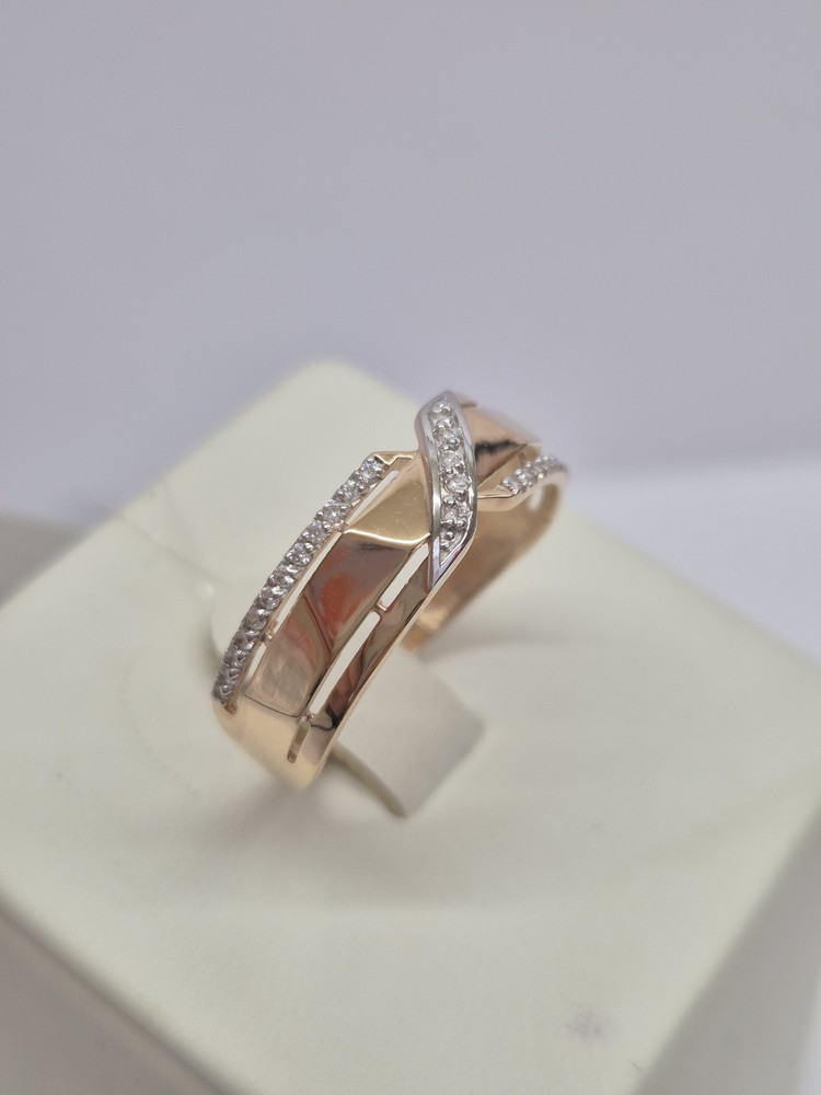 КОЛЬЦО С КАМНЯМИ (Au 585)