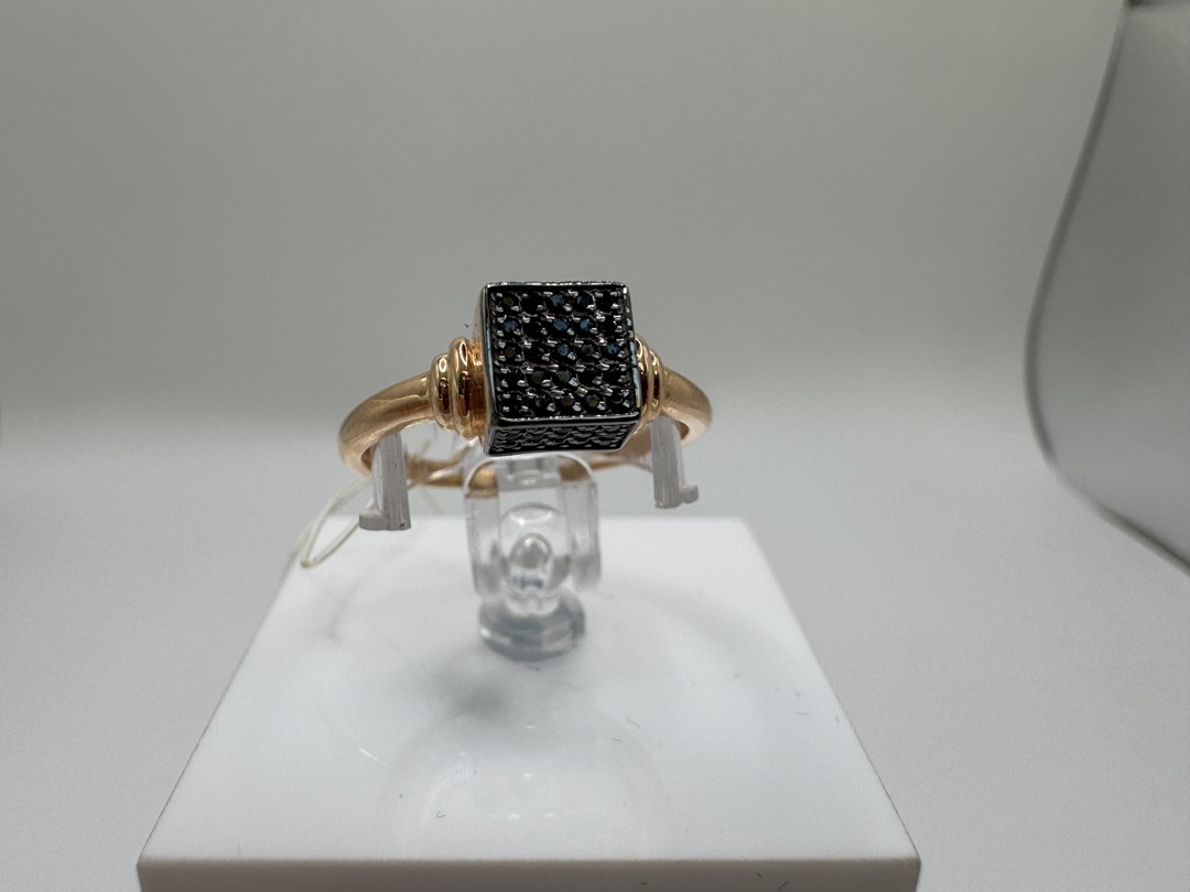 Кч4806 КОЛЬЦО С КАМНЯМИ (Au 585)