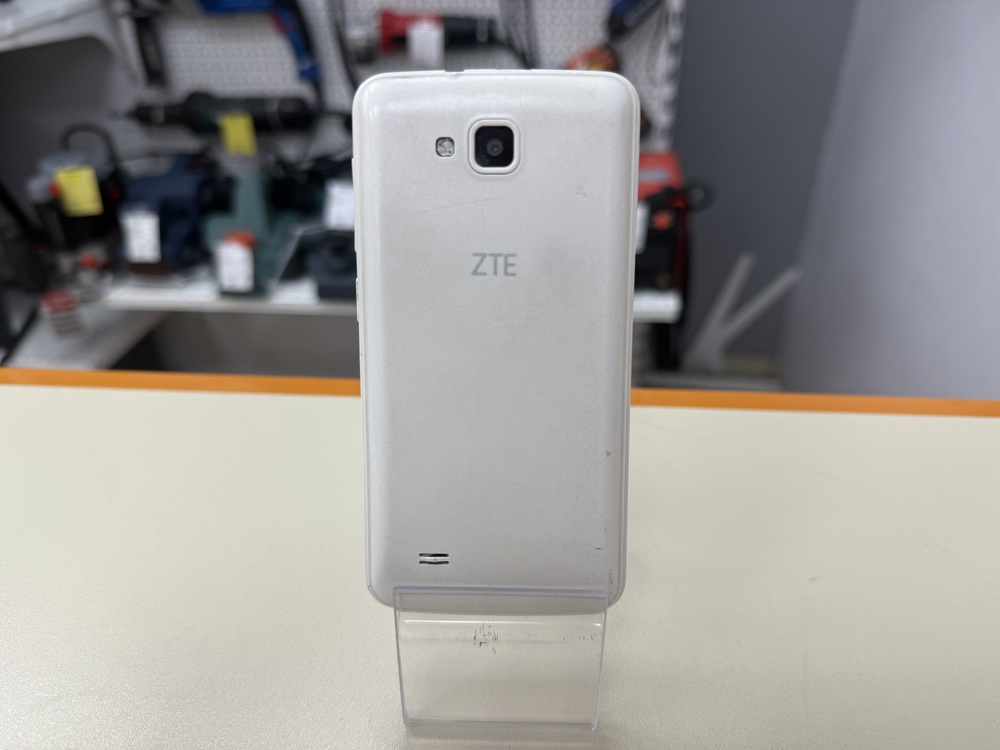 Смартфон ZTE T220