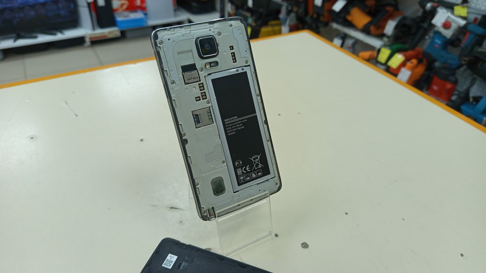 Смартфон Samsung Galaxy Note 4 3/32