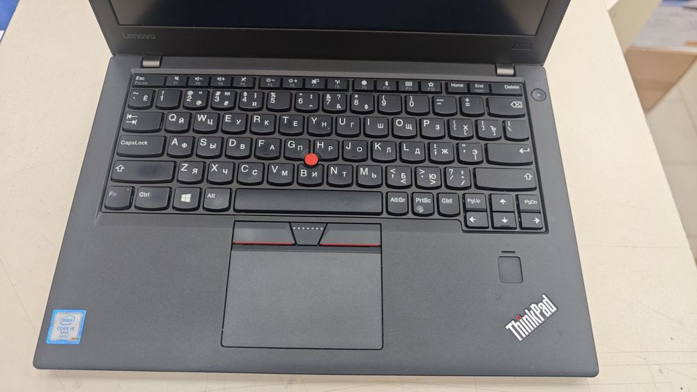 Ноутбук Lenovo ThinkPad X270; Core i5-6300U, Intel HD Graphics 520, 4 Гб, 120 Гб, Нет