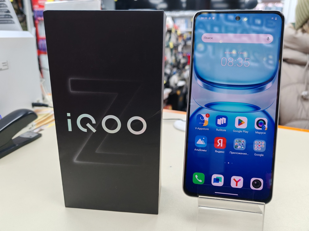 Смартфон Vivo iQOO Z10 Lite 8/128