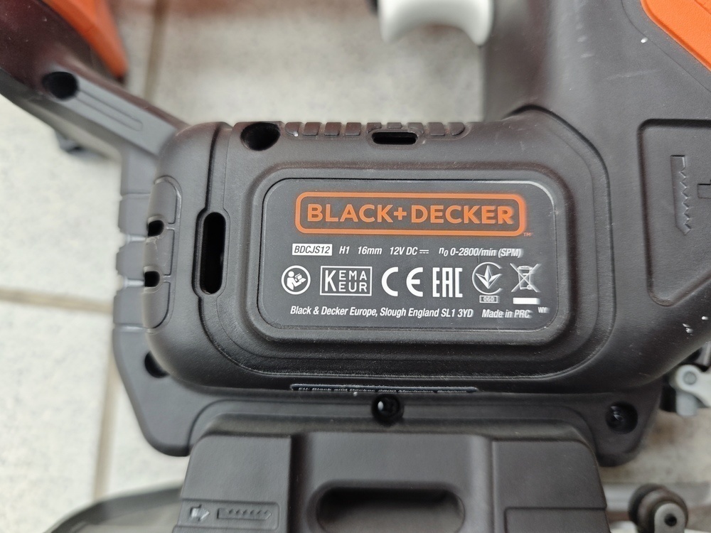 Лобзик Black & Decker BDCJS12N-XJ