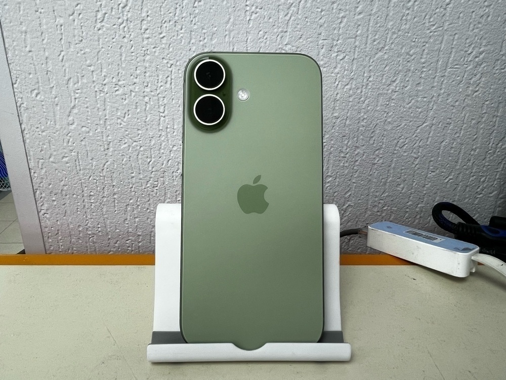 Смартфон Apple Iphone 17 256Gb