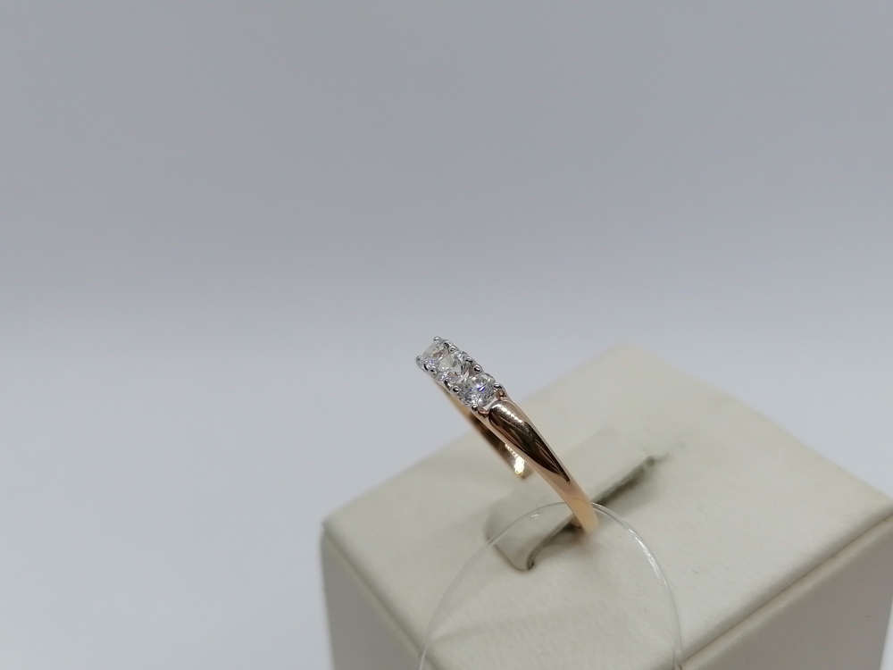 КОЛЬЦО С КАМНЯМИ (Au 585)