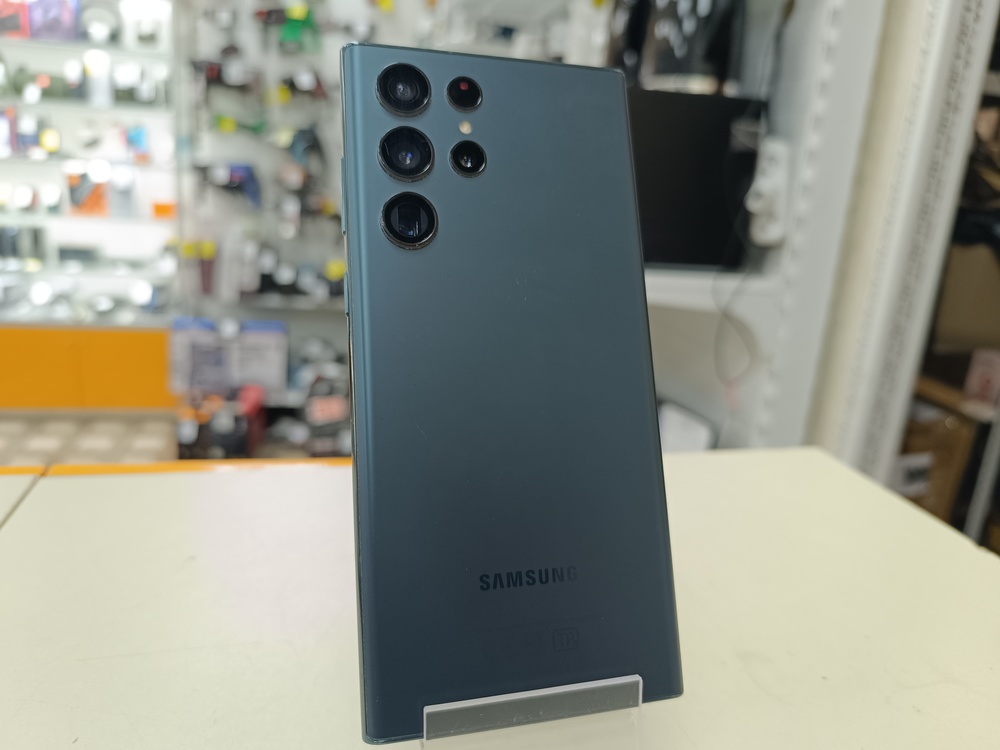 Смартфон Samsung Galaxy S22 Ultra 8/128