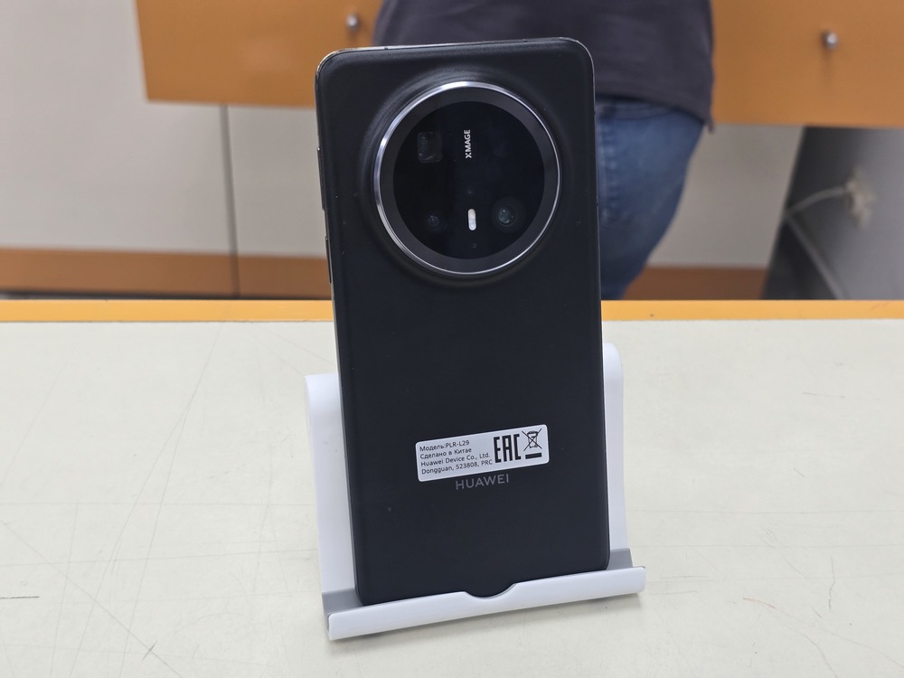 Смартфон Huawei Mate 70 Pro 12/512