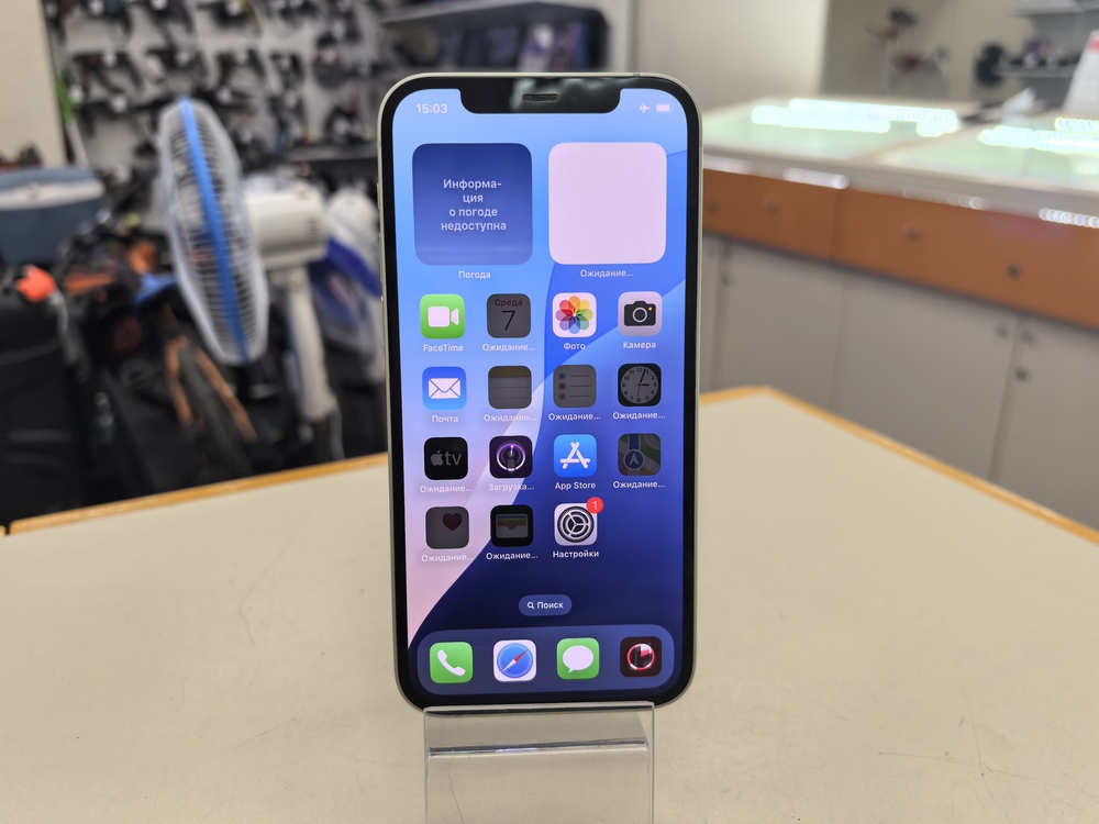 Смартфон Apple iPhone 12 64Gb