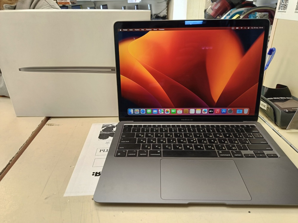 Ноутбук Apple air m1 2020/8gb/256ssd;
