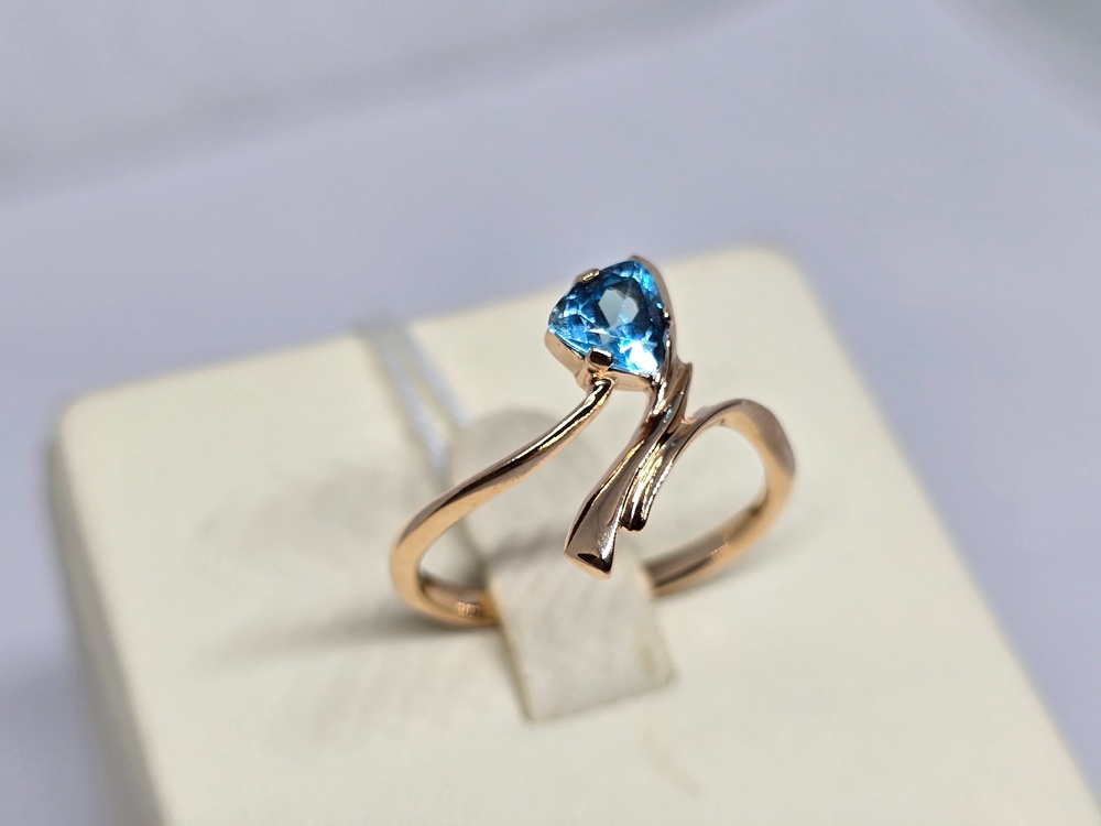 КОЛКМ585 КОЛЬЦО С КАМНЕМ (Au 585)