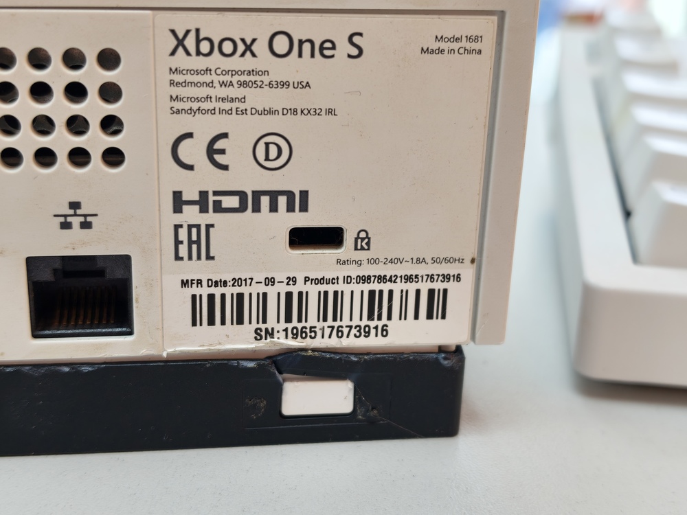 Игровая приставка Xbox One S 500Gb