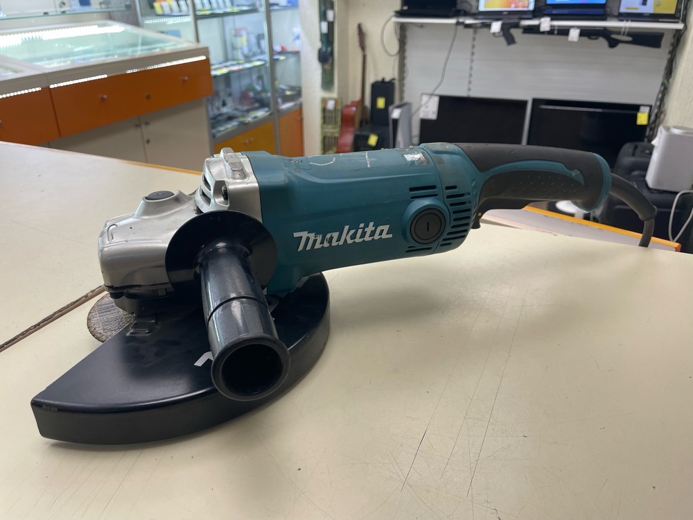 Угловая шлифмашина Makita GA9050