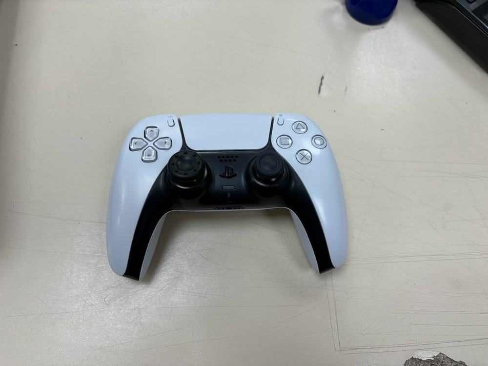 Игровая приставка PlayStation 5 825Gb (С дисководом)