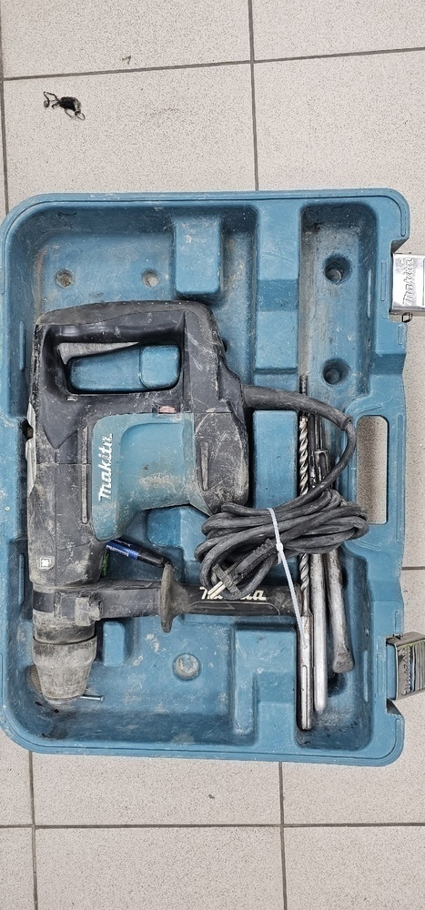 Перфоратор Makita HR3540C
