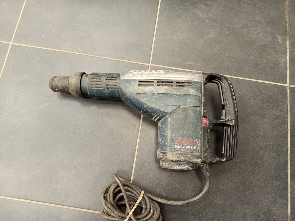 Отбойный молоток Bosch GBH 7-46 DE Professional;