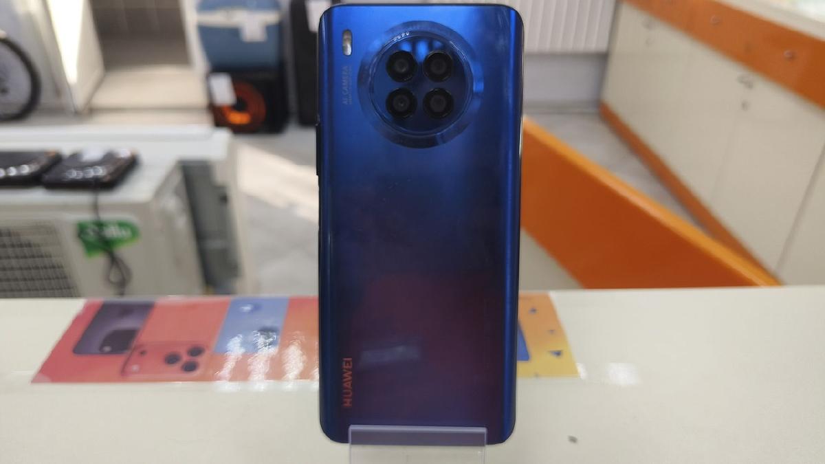 Смартфон Huawei Nova 8i 6/128