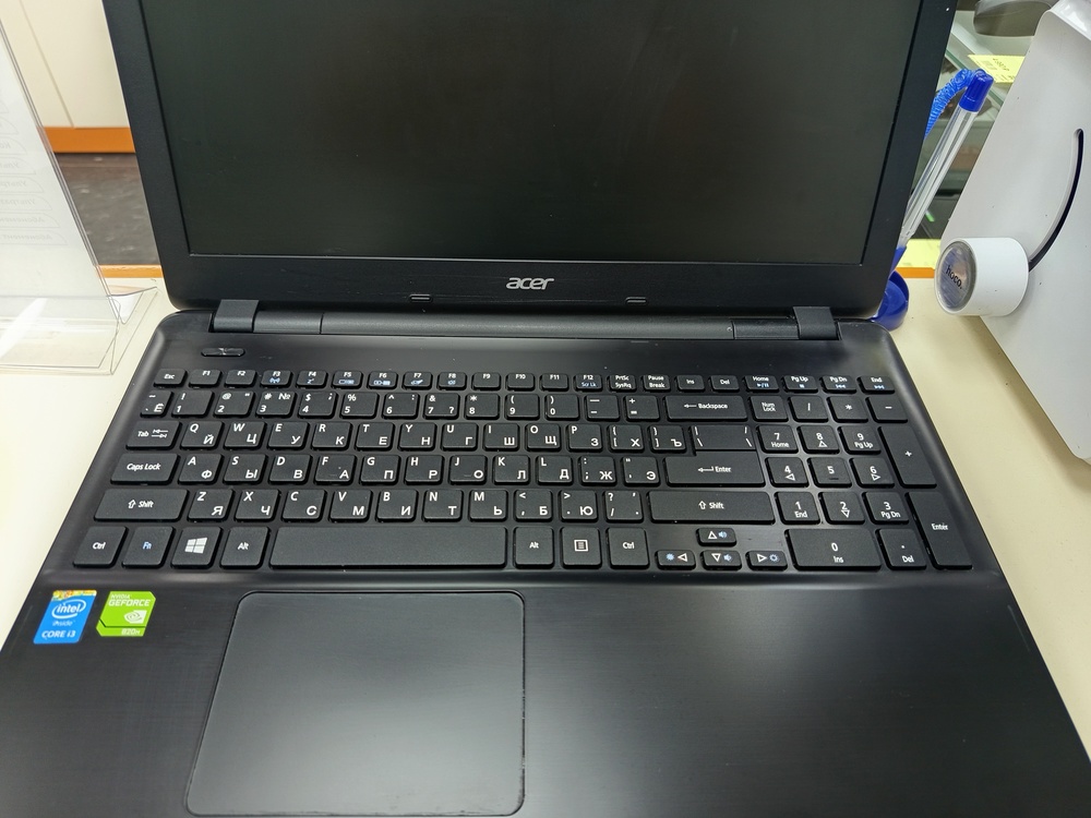 Ноутбук Acer; Core i3-4030U, GeForce 820M, 12 Гб, Нет, 500 Гб