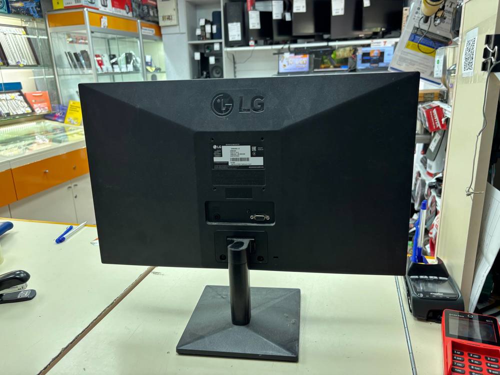 Монитор LG 22MK400A
