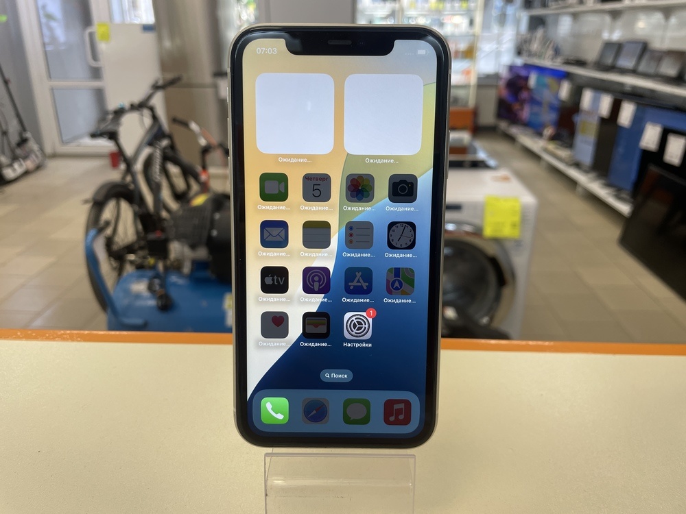 Смартфон Apple iPhone 11 64Gb
