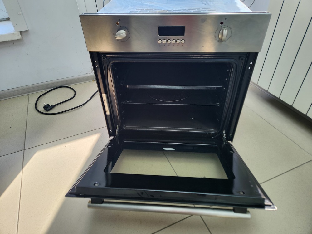 Духовой шкаф Beko CIM303000TX