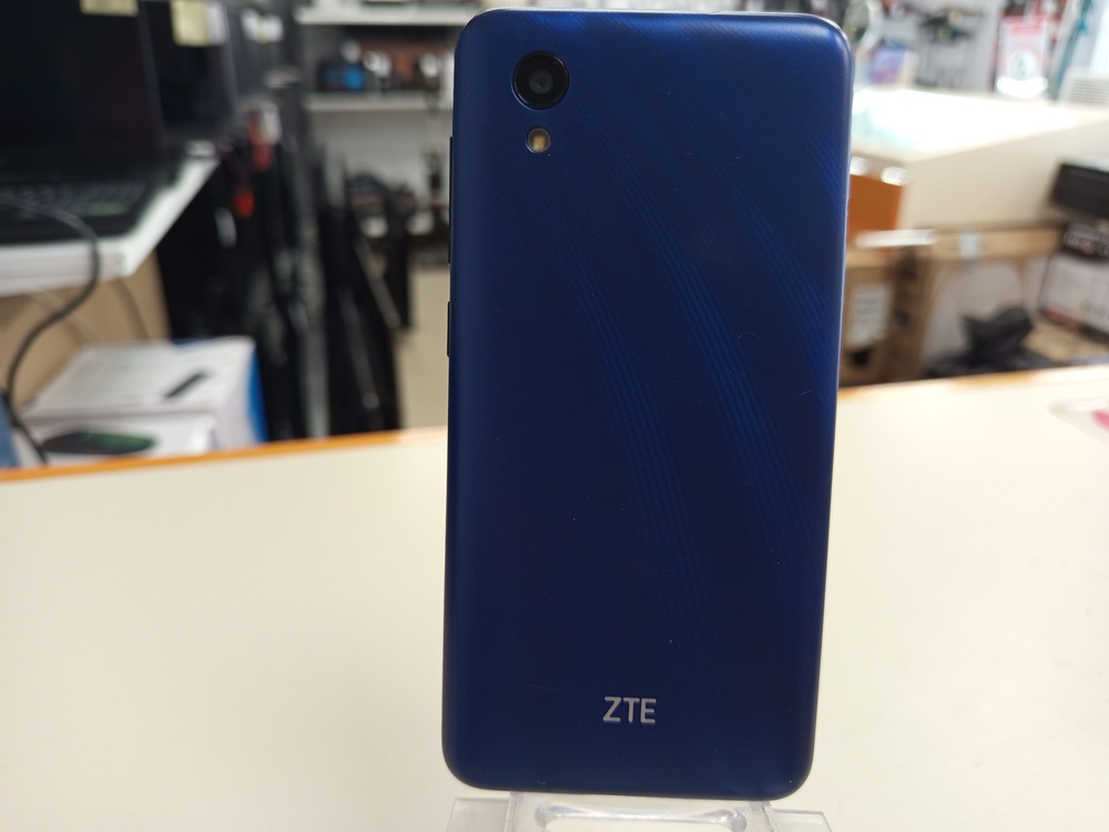 Смартфон Apple iPhone 7 32Gb