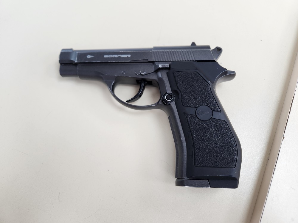 Пневматика Пистолет Borner m84