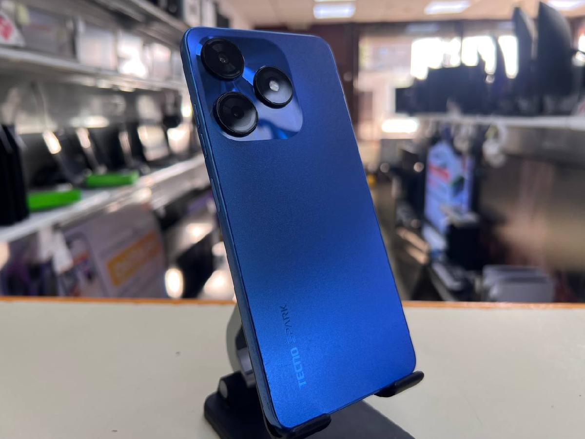 Смартфон Tecno Spark 10 4/128