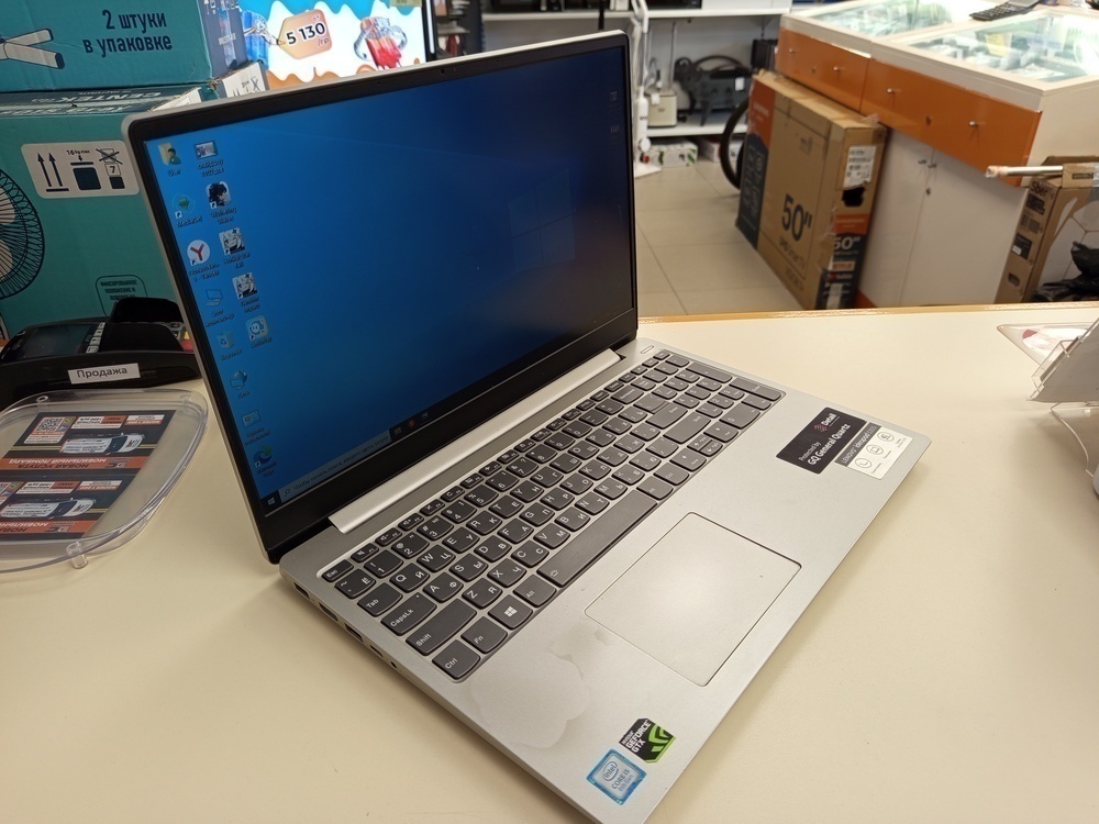 Ноутбук Lenovo Ideapad 330s; Core i5-8250U, GeForce GTX 1050, 6 Гб, Нет, 1 Tb