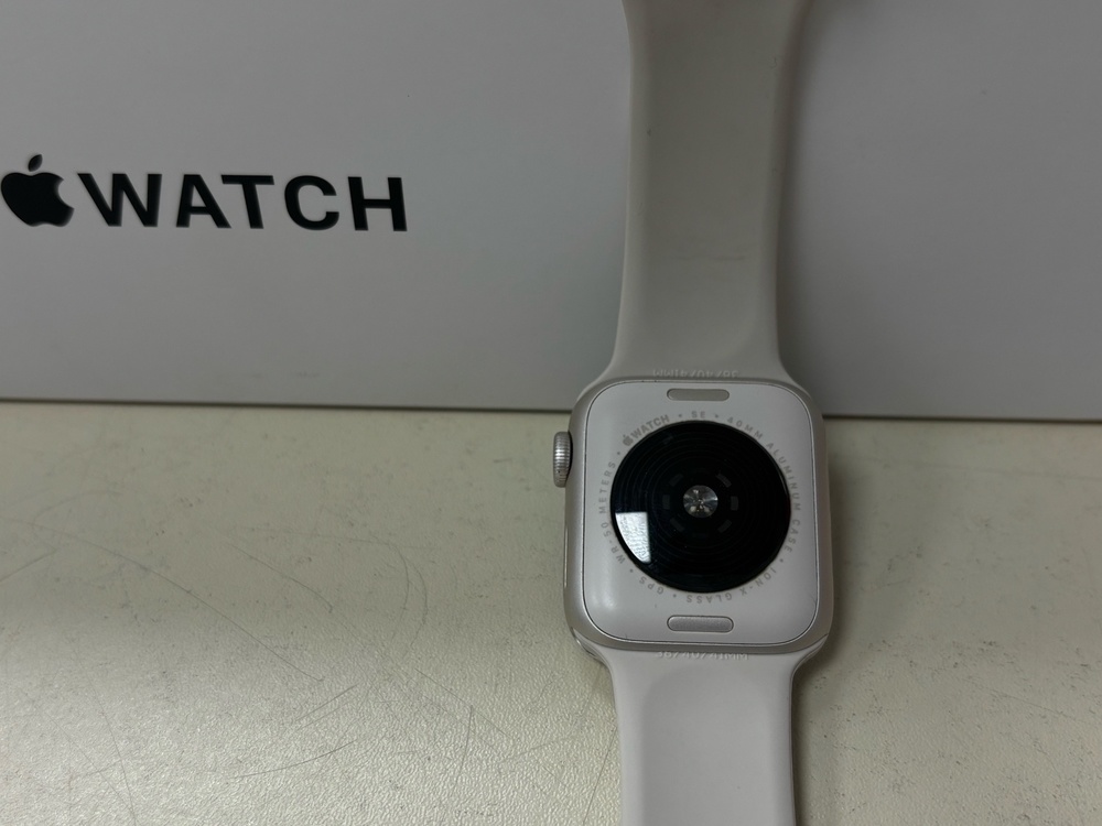 Смарт-часы Apple Watch SE 2022 40mm