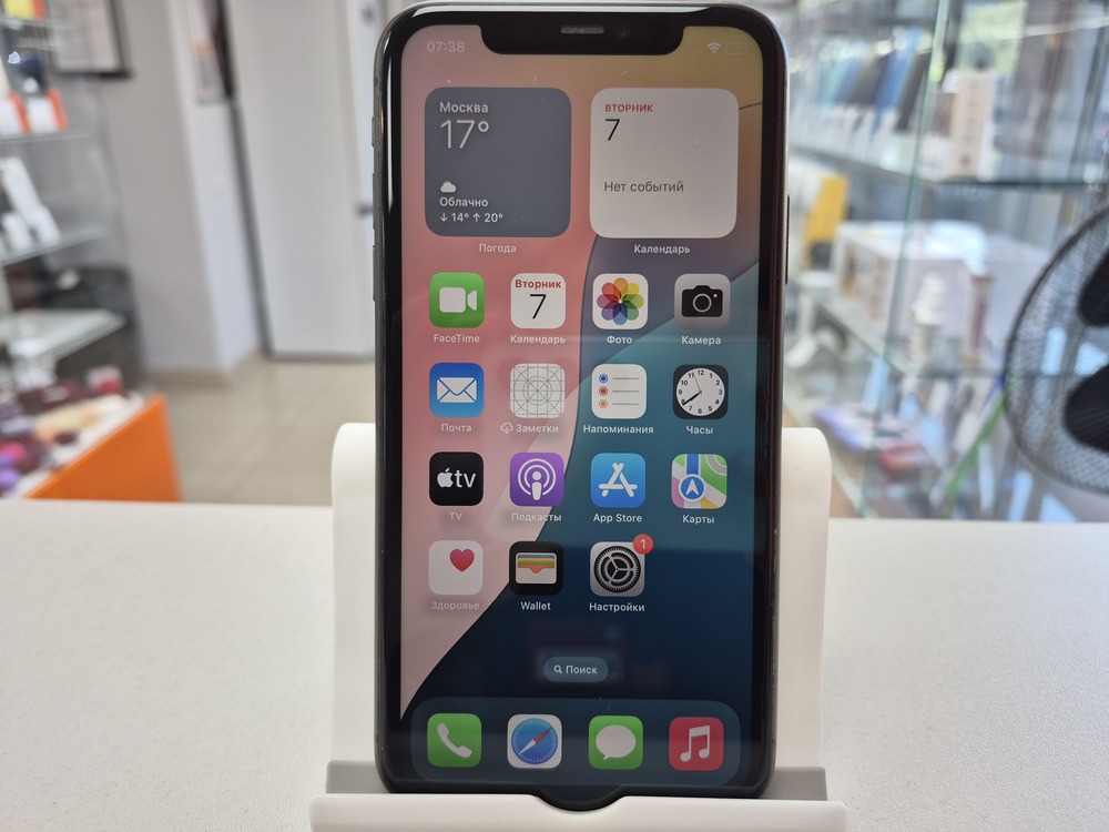 Смартфон Apple iPhone 11 64Gb