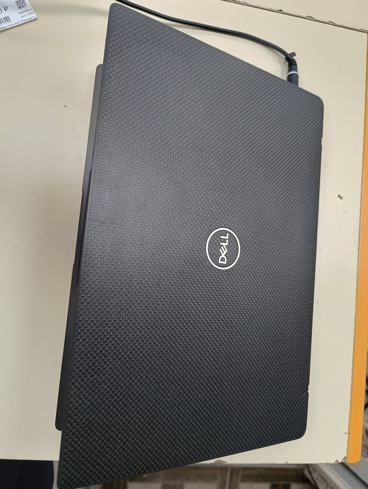 Ноутбук DELL; Core i5-8365U, Intel HD Graphics 620, 8 Гб, 256 Гб, Нет