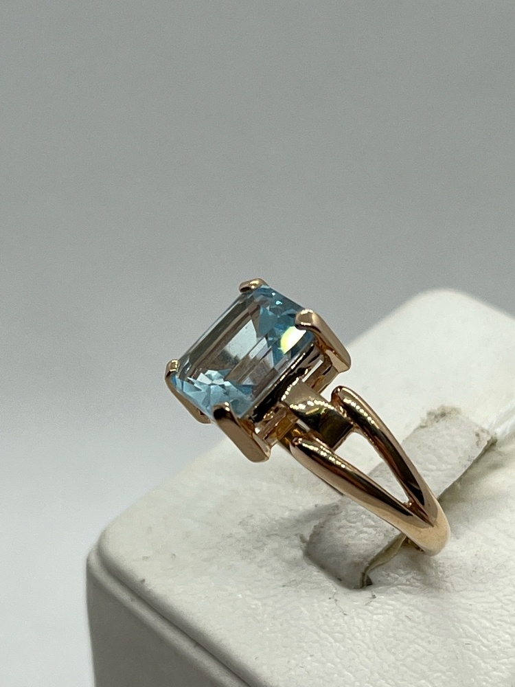 КОЛКМ585 КОЛЬЦО С КАМНЕМ (Au 585)