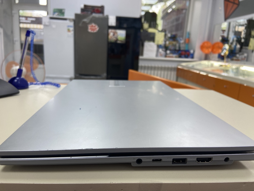 Ноутбук ASUS; Ryzen 5 7520U, Radeon Graphics, 8 Гб, 512 GB, Нет