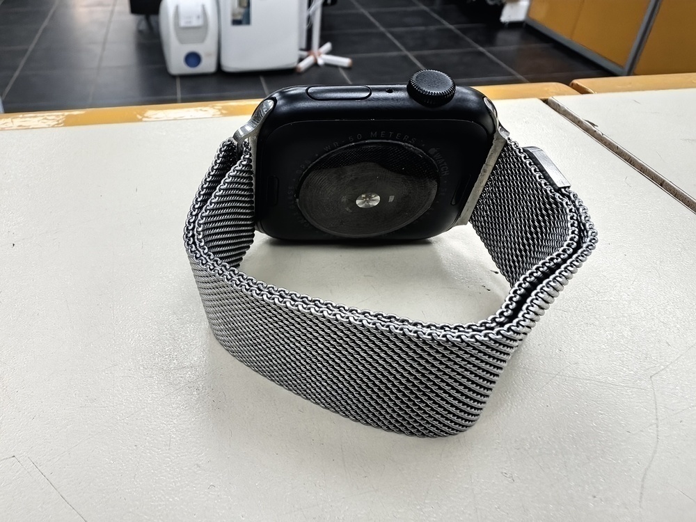 Смарт-часы Apple Watch SE 2022 44mm