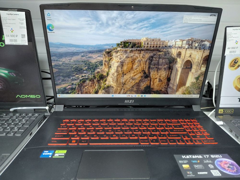 Ноутбук MSI; Core I5-12450H, GeForce RTX 3050, 8 Гб, 512 GB, Нет