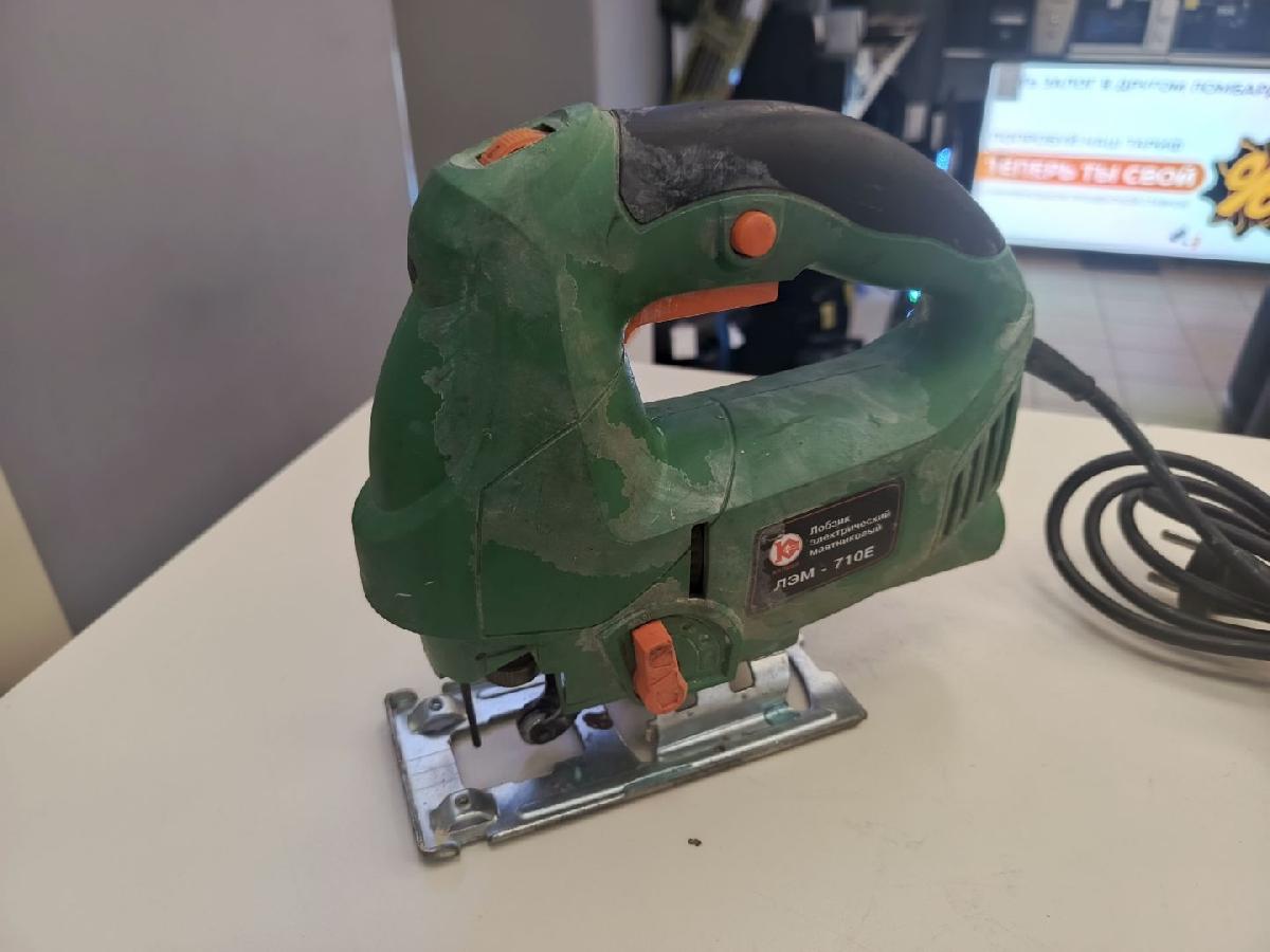 Лобзик Калибр ЛЭМ-710Е