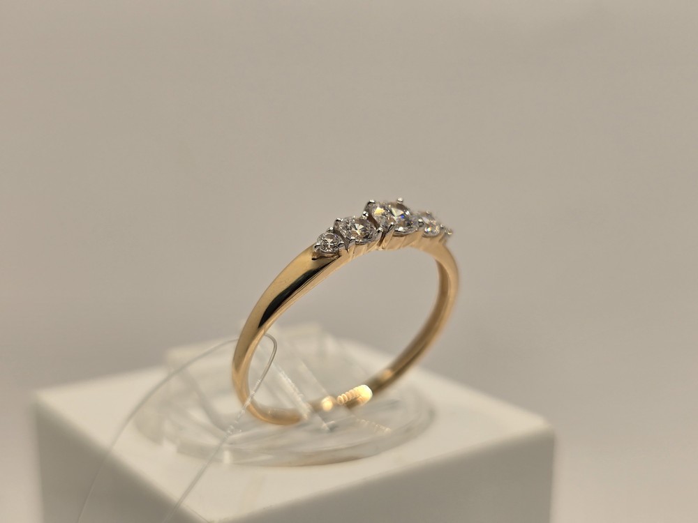 КОЛЬЦО С КАМНЯМИ (Au 585)