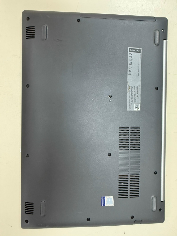 Ноутбук Lenovo 330; A4-9125, Radeon 530, 4 Гб, 500 Гб